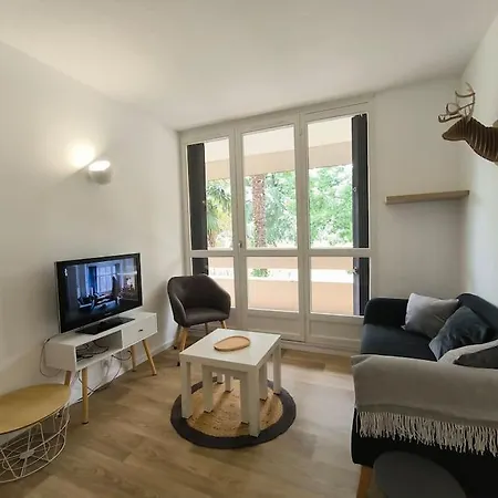 Apartment Spacieux-3 4 Pers-calme-pking-5mn Centre Pau
