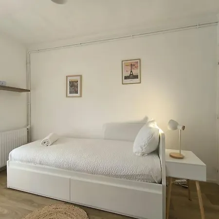 Spacieux-3 4 Pers-calme-pking-5mn Centre Pau