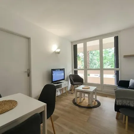 Spacieux-3 4 Pers-calme-pking-5mn Centre Apartamento